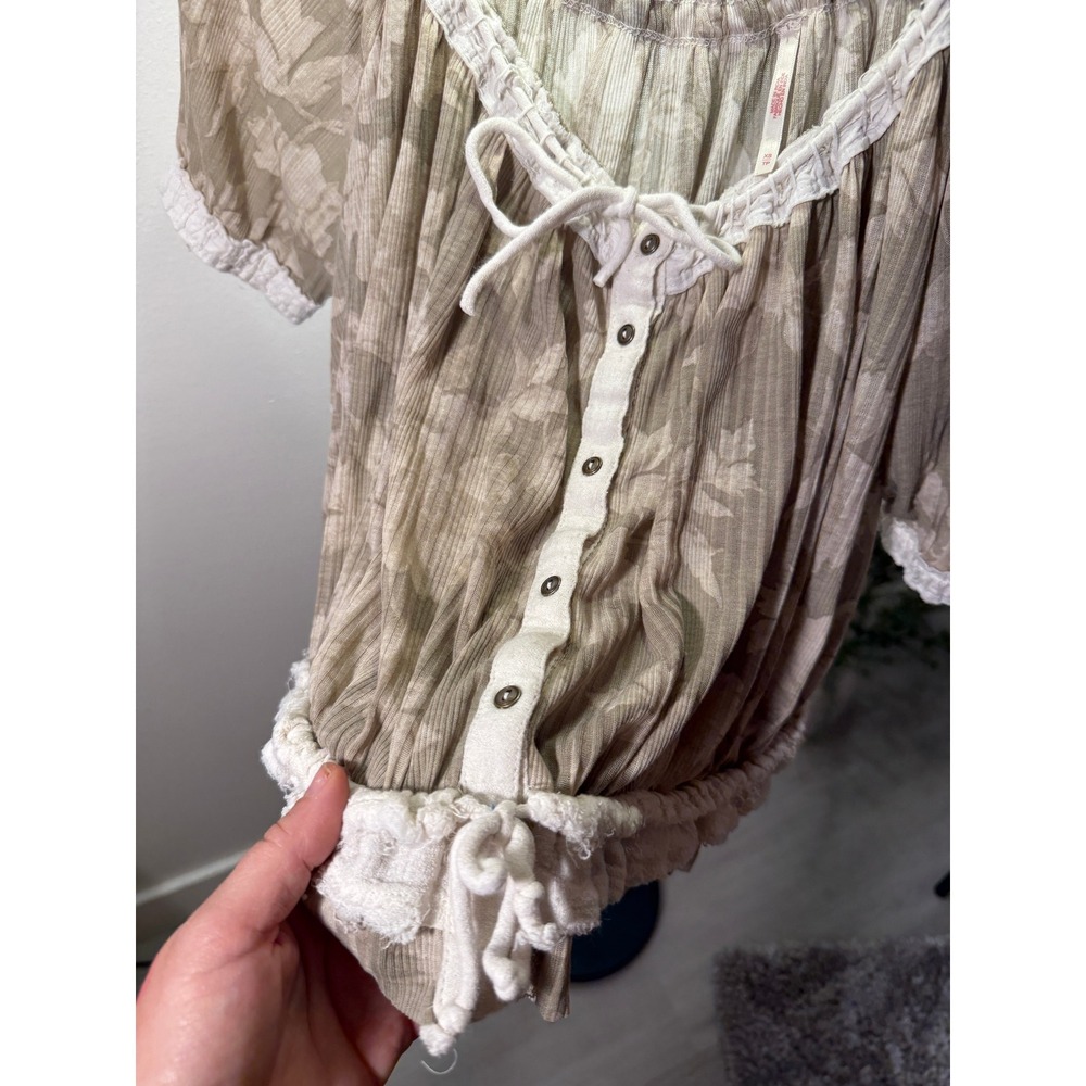 Free People Floral Mesh Puff Sleeve Crop Top Taupe Beige XS Bohemian Peasant - Picture 3 of 6